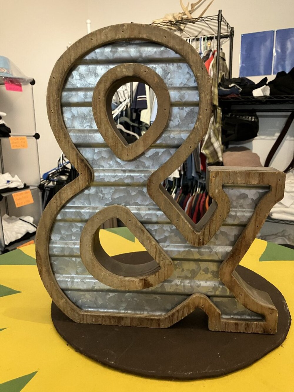& Design Sign